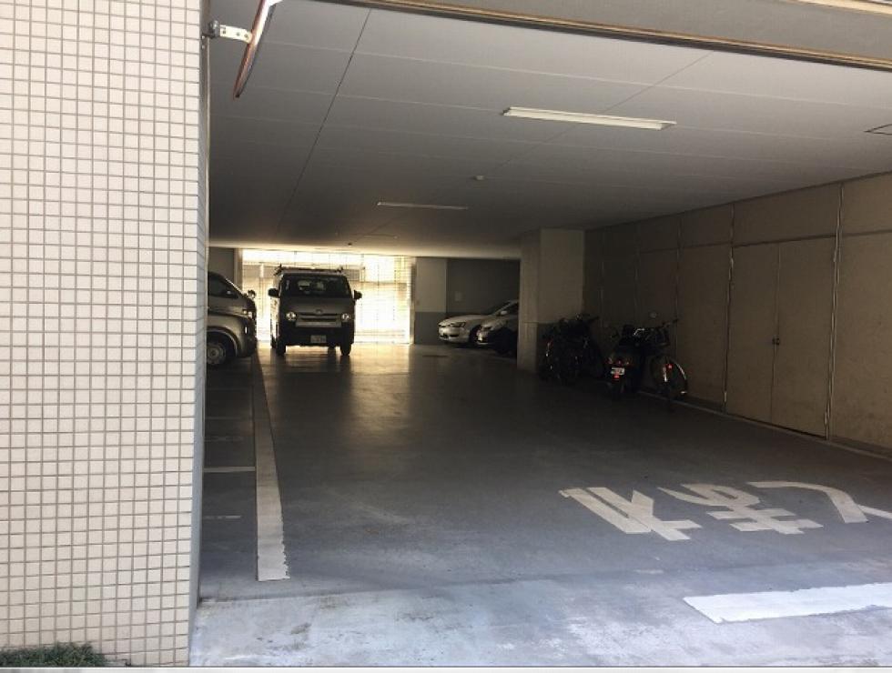 駐車場出入口