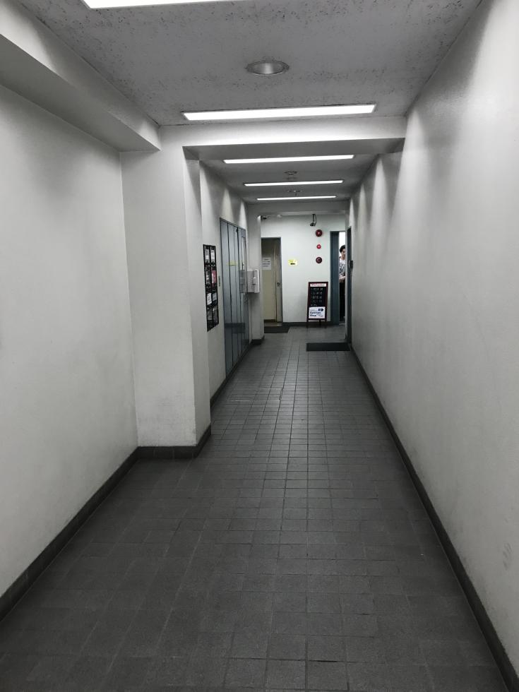 1階共用部廊下