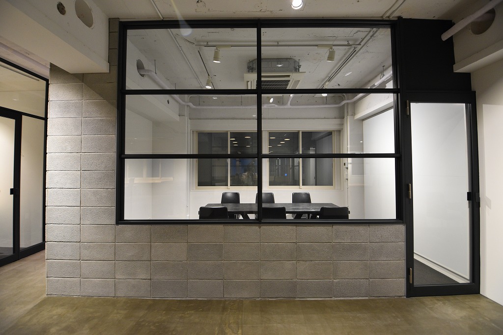 【居抜き】渋谷エリア　複数会議室付き　外国感漂うデザインオフィス