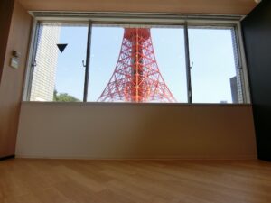 【セットアップ】港区エリア　東京タワービュー　ガラス張り会議室付きオフィス