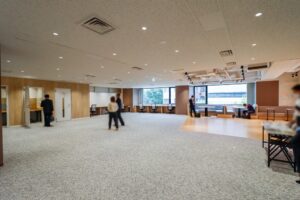 【セットアップ】日本橋エリア　会議室３つ！清潔感のある明るいオフィス