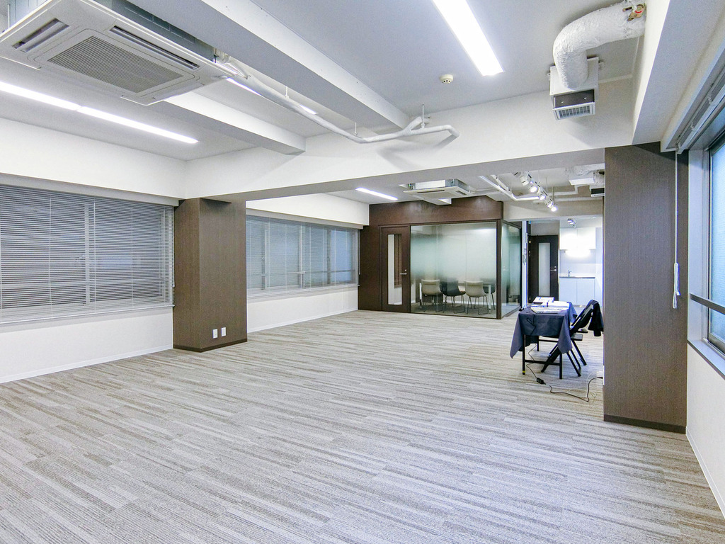 【セットアップ】中央区　シンプルな内装付きオフィス