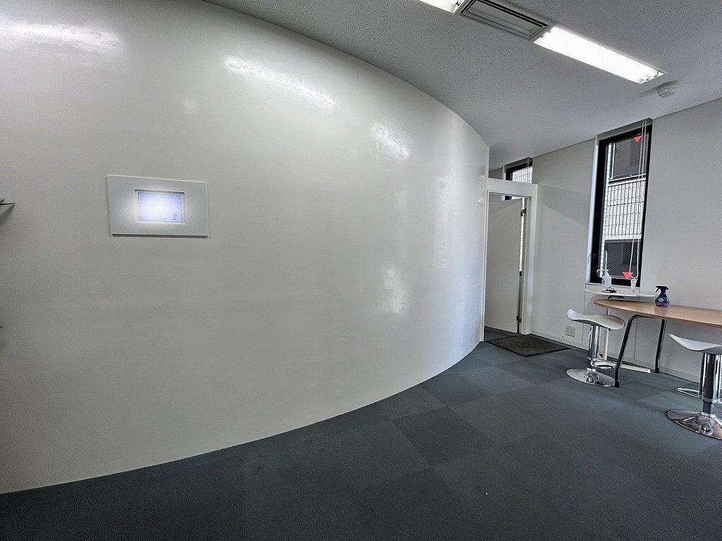 【居抜き】期間限定　飯田橋駅至近の60坪、10名利用できる大型会議室設置あり