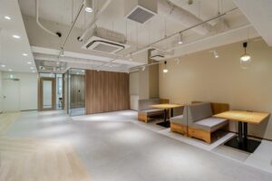 【セットアップ】中央区・東日本橋エリア　敷金ゼロで初期費用を大幅削減できる　会議室２つ付きオフィス