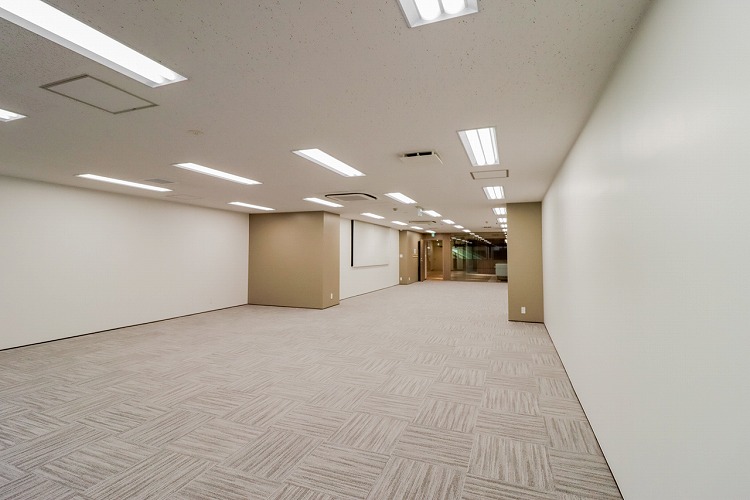 【セットアップ】中央区・東日本橋エリア　敷金ゼロで初期費用を大幅削減できる　会議室２つ付きオフィス