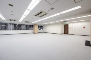 【セットアップ】千代田区の価格が魅力的なオフィス(約44坪×3フロア確保可能 )