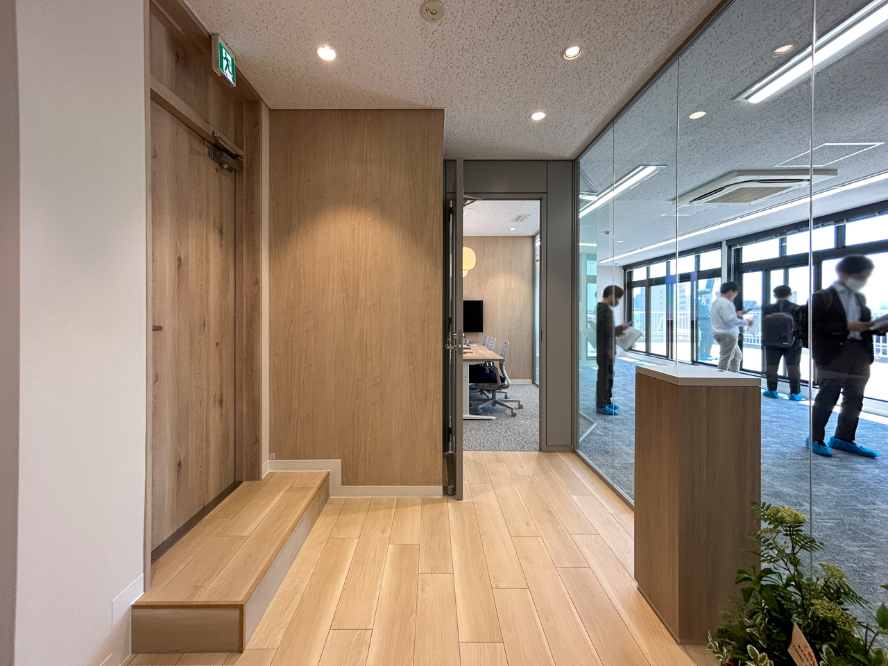 【セットアップ】渋谷エリア　緑豊かな明るいバルコニー付きオフィス