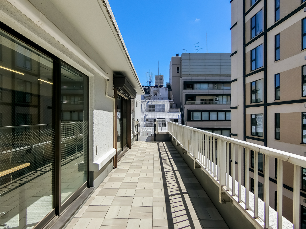 【セットアップ】八丁堀　テラス付きの明るいオフィス！