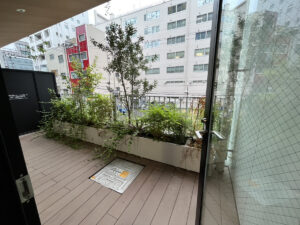 【セットアップ】博多駅徒歩圏内30坪にて室内バルコニー＆屋上テラス付きのおしゃれセットアップオフィスが登場しました。