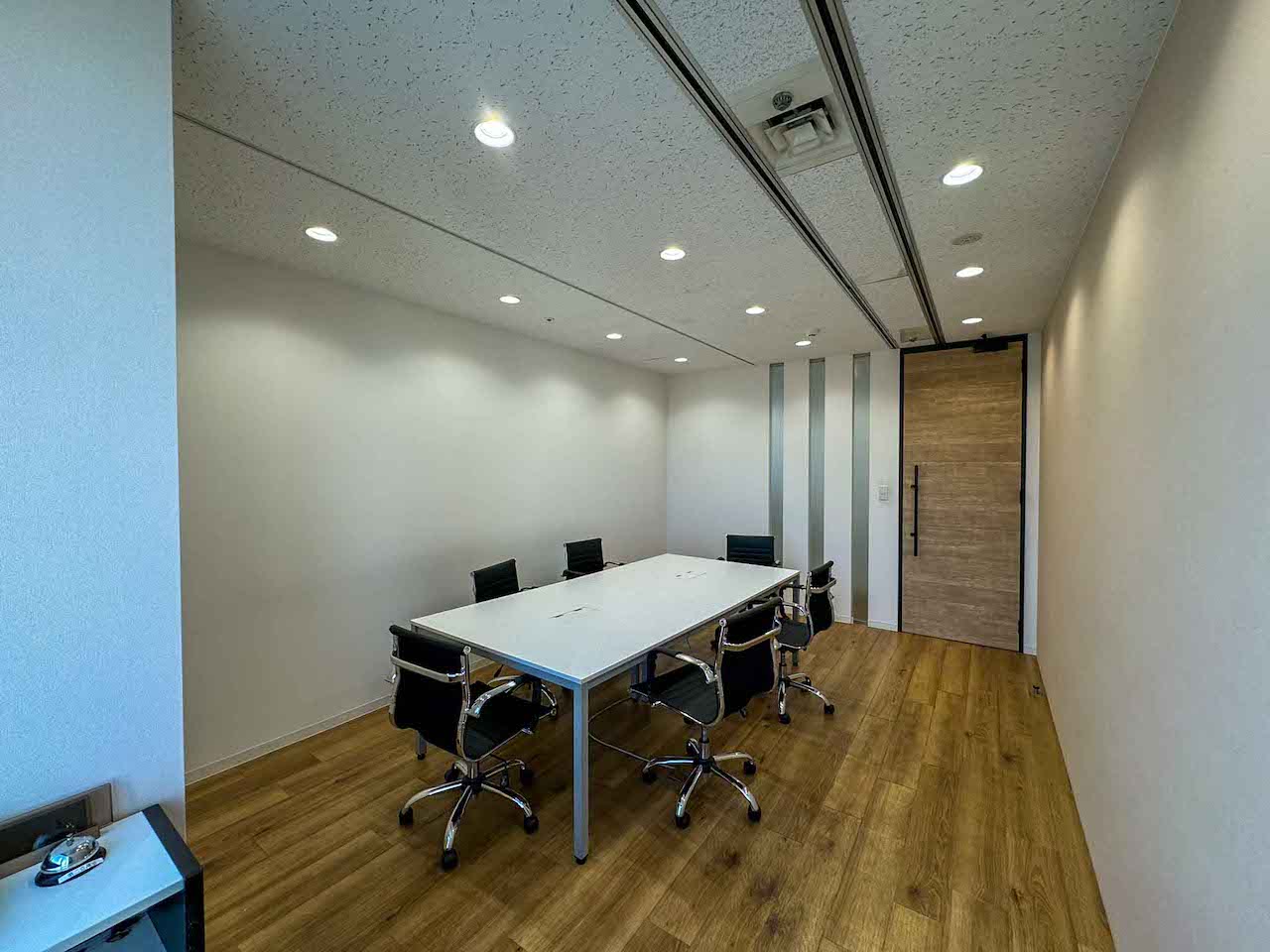 【居抜き】大阪西区新町エリア・会議室導線独立！約155坪のゆとりある居抜きオフィス！