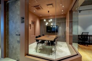 【セットアップ】内神田エリア・ハイスペックな機能性とデザイン性が相まったデザイナーズオフィス☆モチベーションを高める空間！