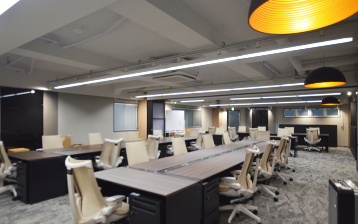 【セットアップ】東神田エリア・照明とデザインが世界観のあるオフィスを演出します☆グレードの高いセットアップオフィスでお仕事を始めてみませんか？
