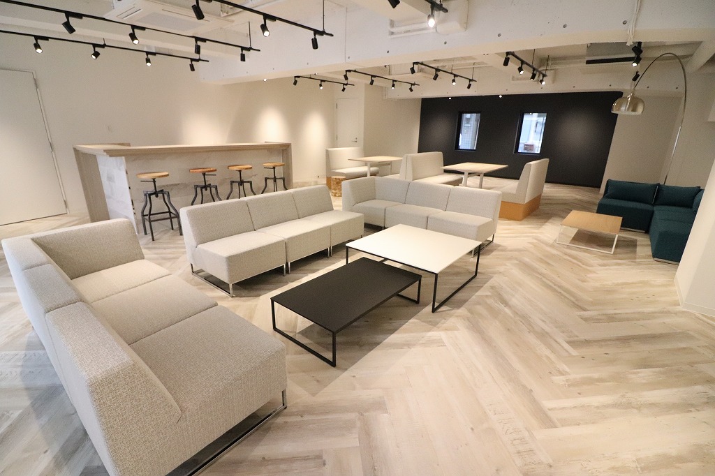 【セットアップ】千代田区山手線沿い　メゾネットの大型デザイナーズオフィス